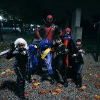 Ryan Reynolds Puts Deadpool Costume on for Halloween and Poses with X-Men Kids