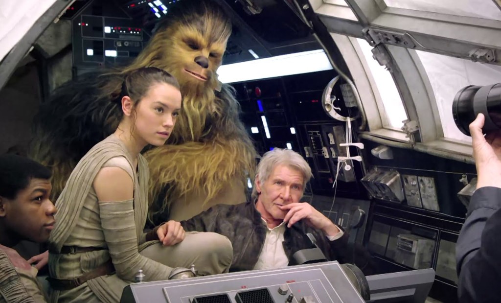 Star Wars The Force Awakens Continues to Obliterate Box Office Records