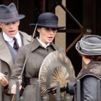 New Wonder Woman Set Photos Show Diana Holding a Shield and Sword