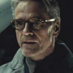 Jeremy Irons Somewhat Agrees with Critics About Batman v Superman