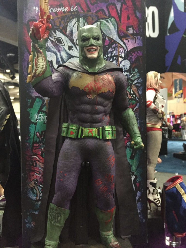 Joker Batsuit in Suicide Squad Display at Comic Con?!