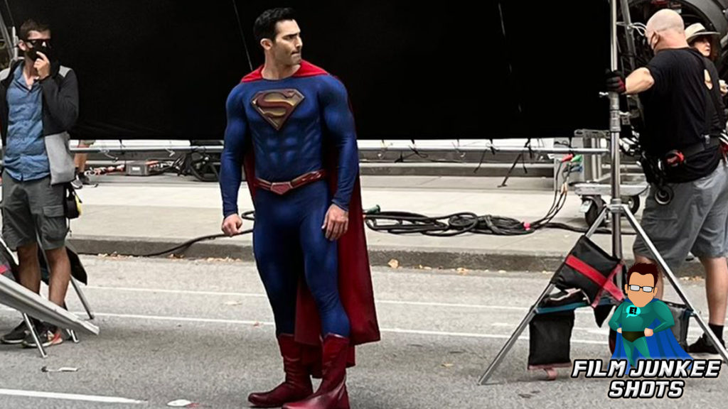 New Superman Costume Spotted on Superman & Lois Set – Film Junkee Shots